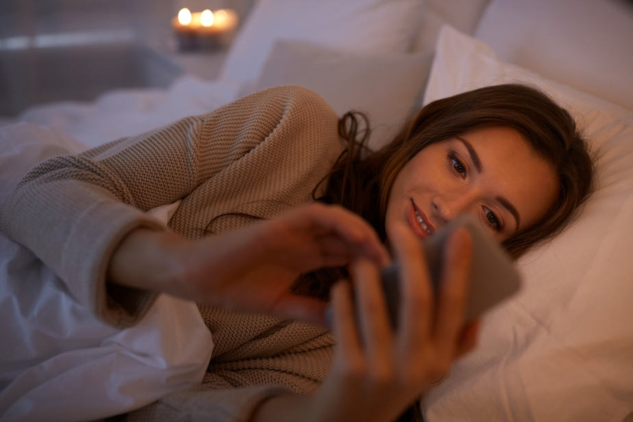 200+ Dreamy Good Night Messages For Him (Long Distance Edition)
