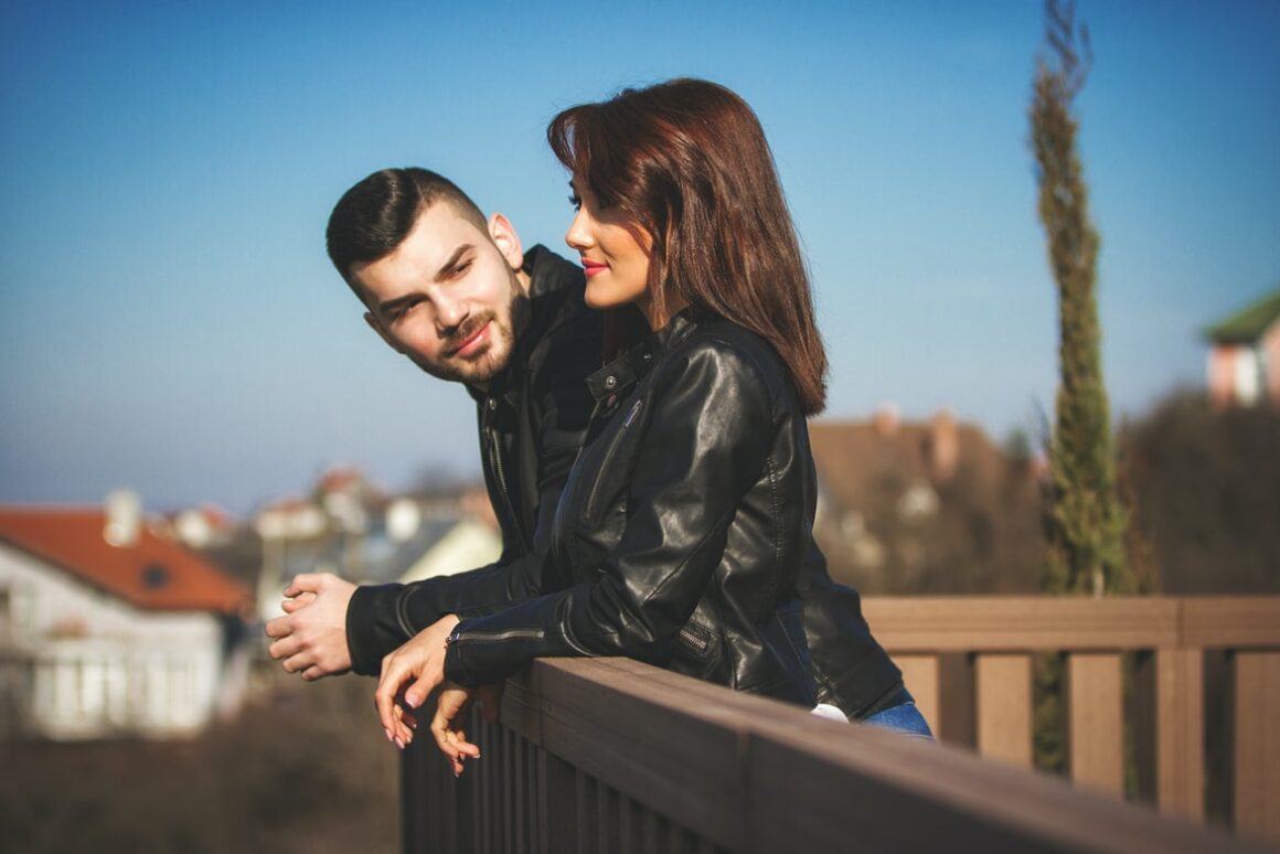 10 Surefire Ways to Make Your Boyfriend Totally Obsessed With You