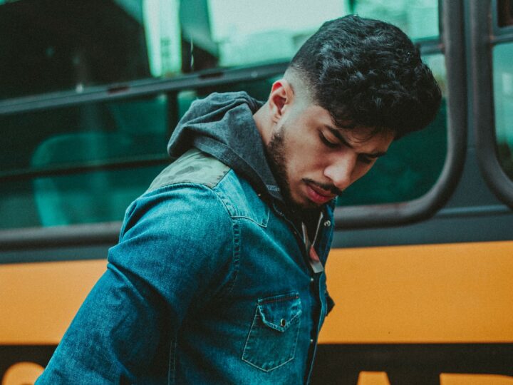 16 Clear-Cut Signs An Emotionally Unavailable Man Is In Love With You