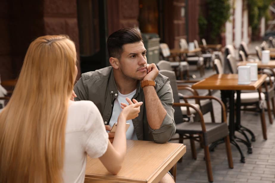 DONE! 9 Clear-Cut Signs The New Guy You're Dating Is Actually Dangerous For You