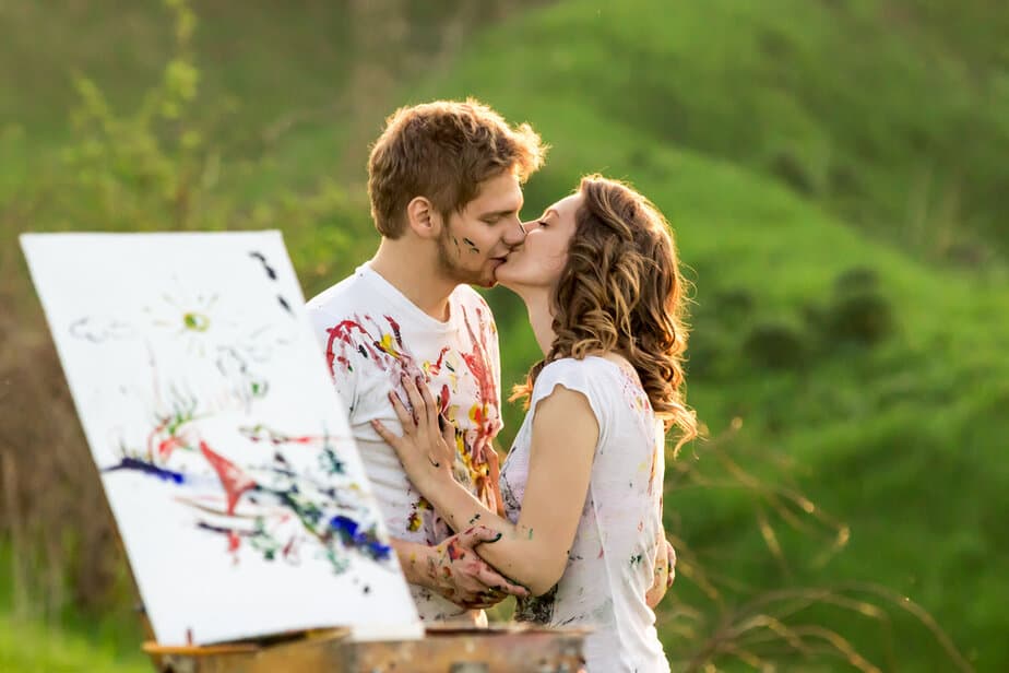 Dating An Artist Pros And Cons Of Being His Muse