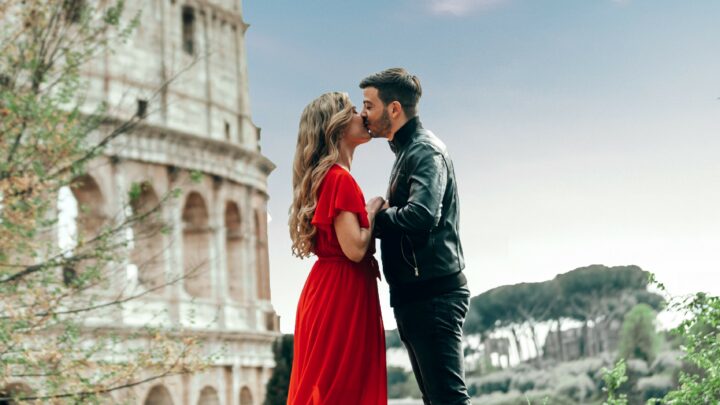 Psychology Explains Why Kissing Is So Important In A Marriage