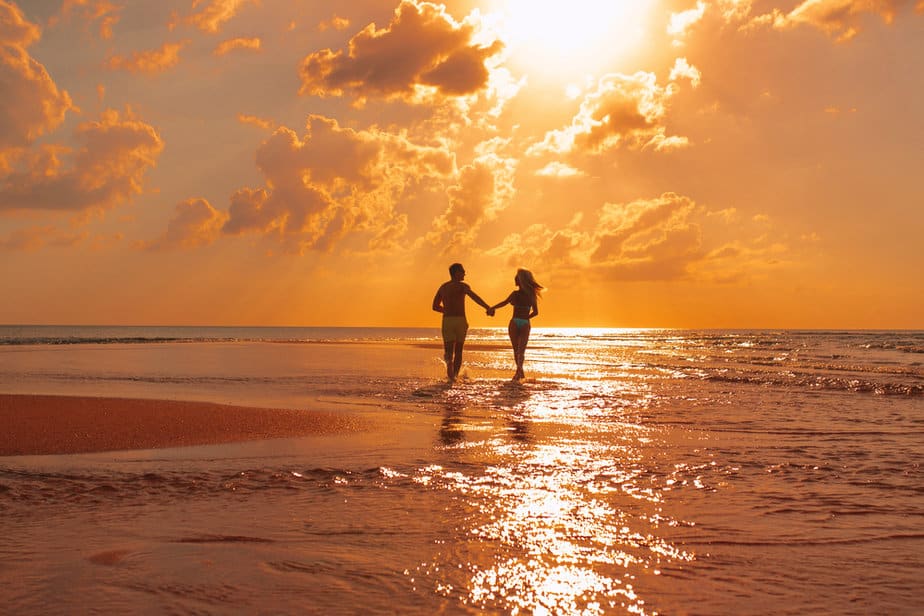 DONE 30 Beach Date Ideas And Tips For The Most Beautiful Rendezvous 12
