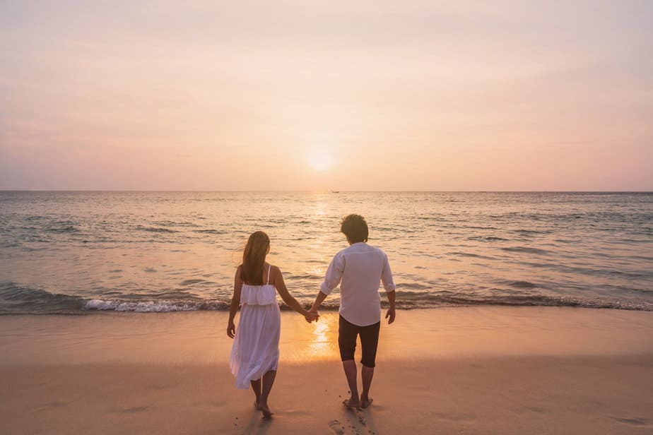 DONE 30 Beach Date Ideas And Tips For The Most Beautiful Rendezvous 6