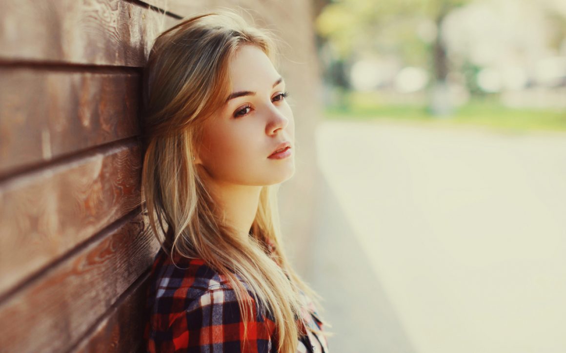 11 Simple Ways To Make It Easier When Youre Letting Go Of Someone You Love 2