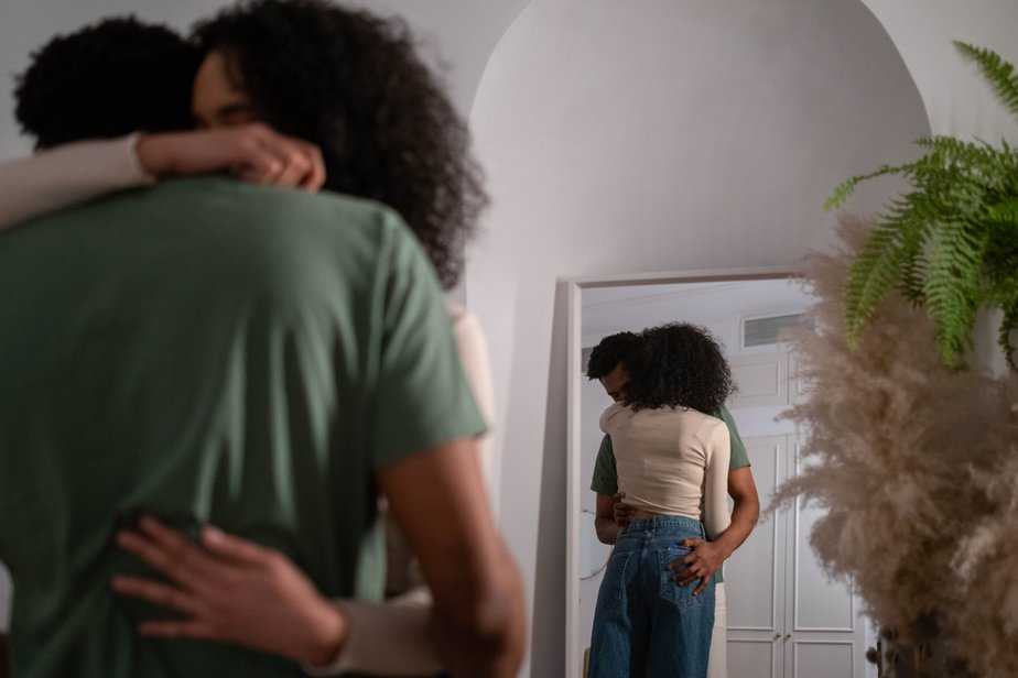 10 Reasons Why Hugging Is So Important In A Marriage