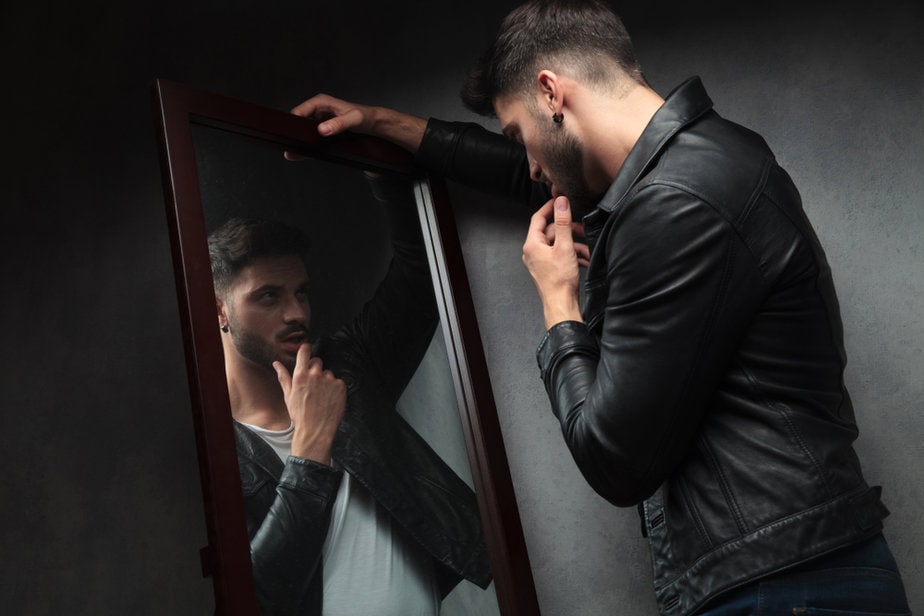11 modi per identificare un narcisista maligno prima che sia troppo tardi