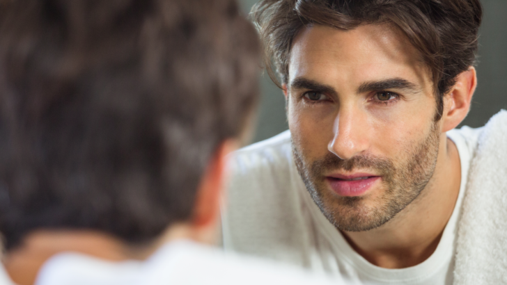 11 modi per identificare un narcisista maligno prima che sia troppo tardi.