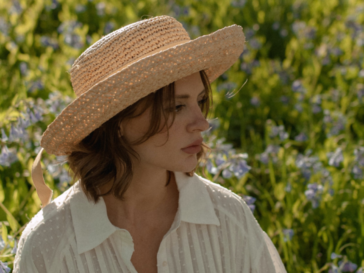 11 Brutal But Eye-Opening Signs He Pretends To Love You