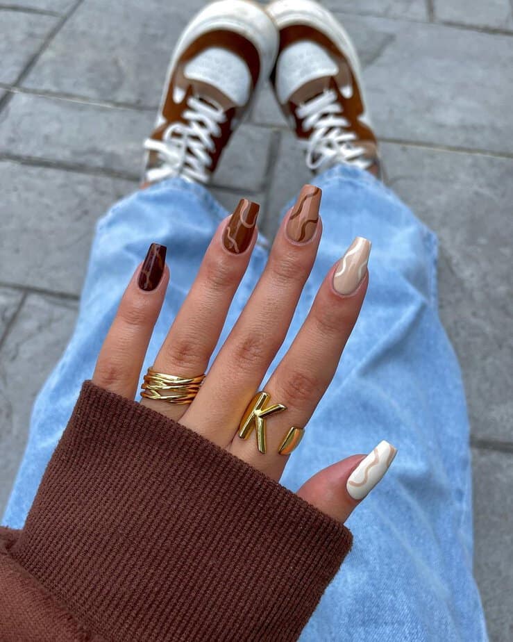 20 Summer Neutral Nails You'll Be Obsessed With