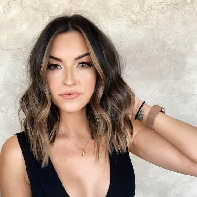 23 Medium-Length Hairstyles for Women Who Dare to Stand Out