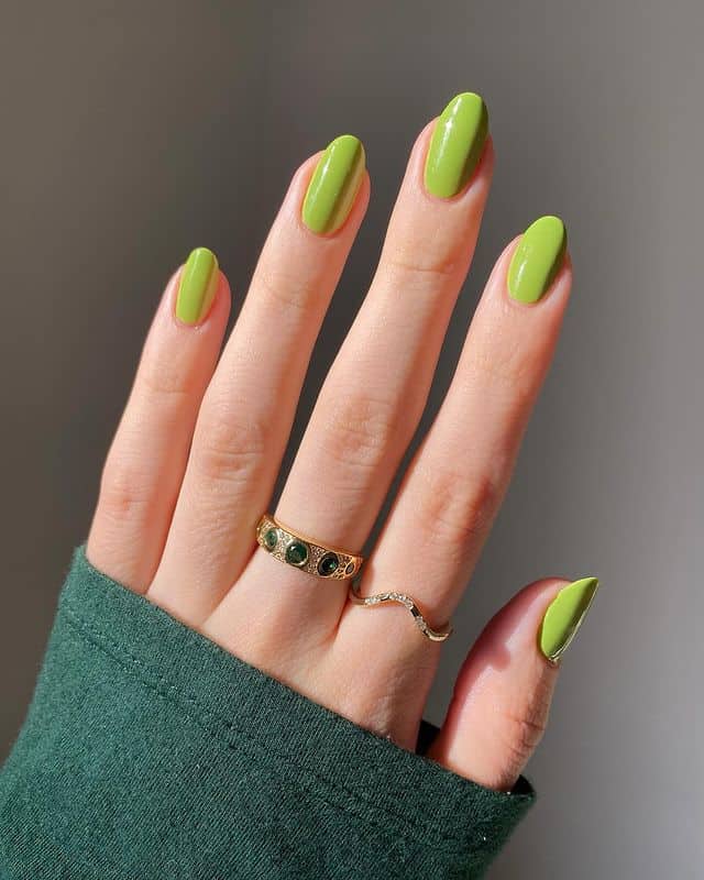 24 splendide decorazioni ovali per unghie in acrilico di cui ogni ragazza ha bisogno