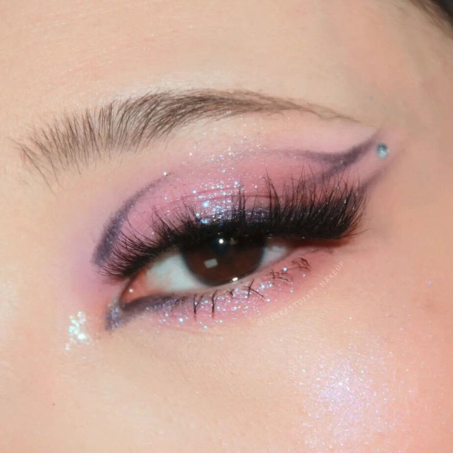 23 Magnetizing Pink Eye Shadow Looks For Women 