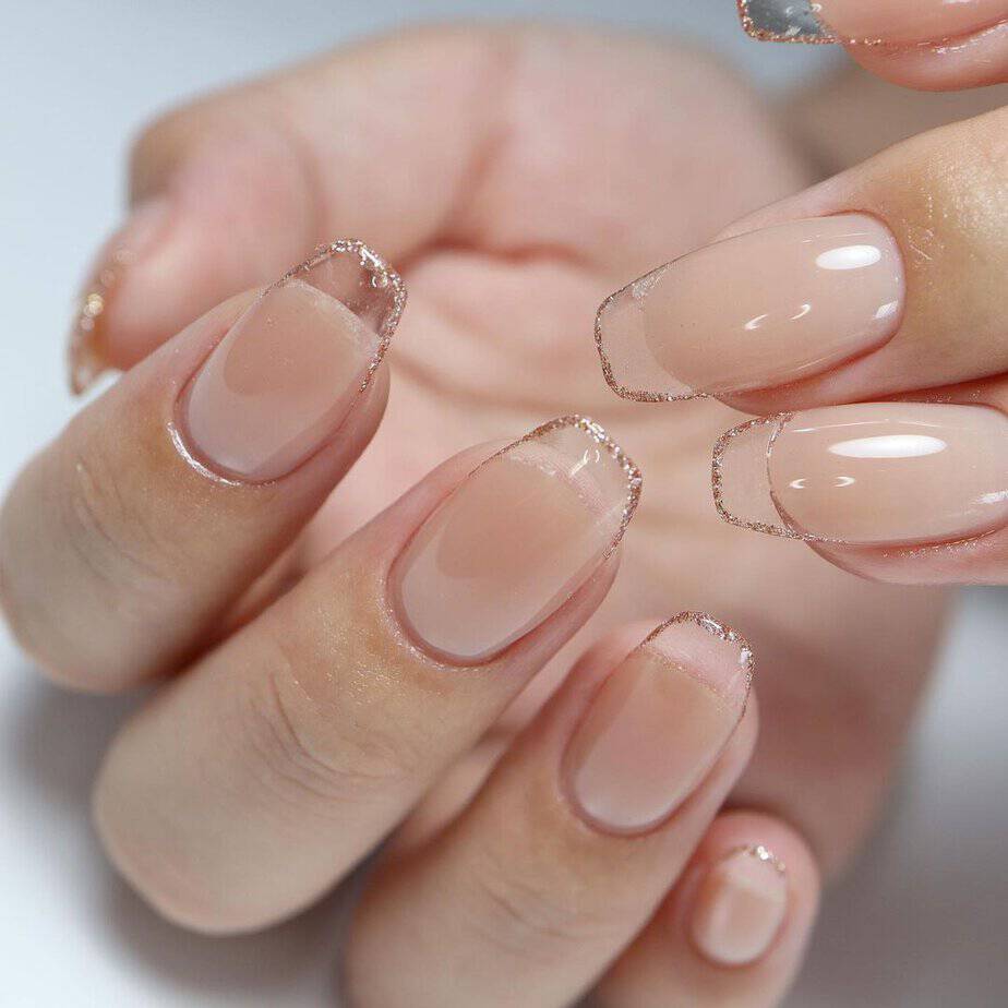 20 Clear Nail Designs That Are Clearly Fabulous