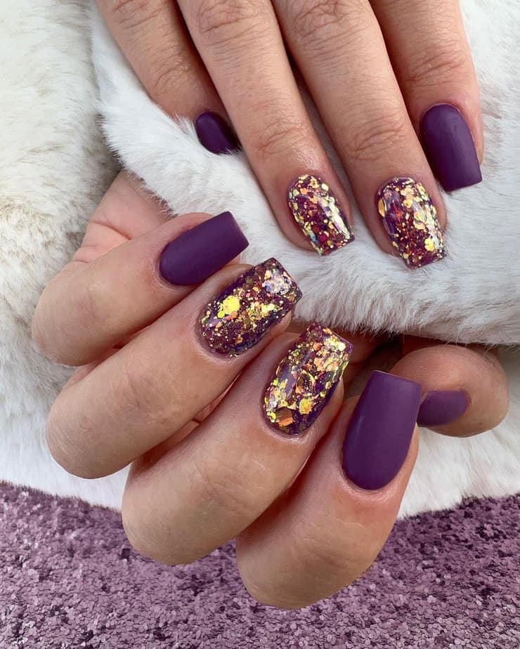 18. Matte purple nails