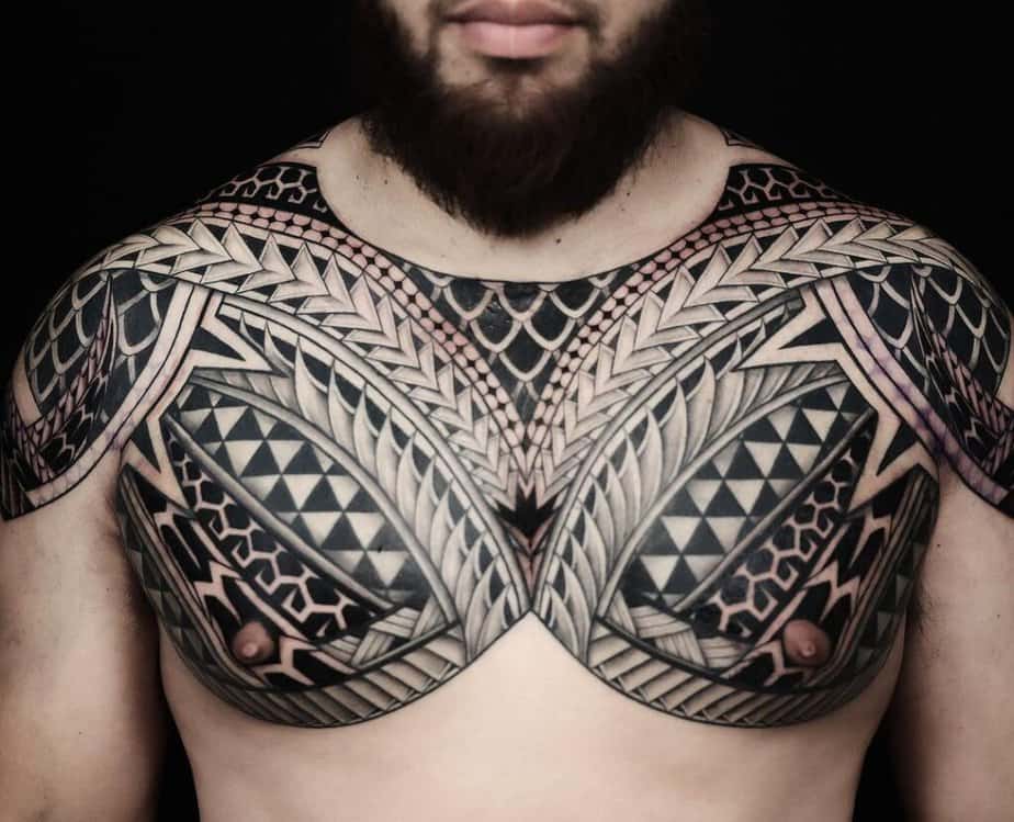 Tatuaggio in stile hawaiano