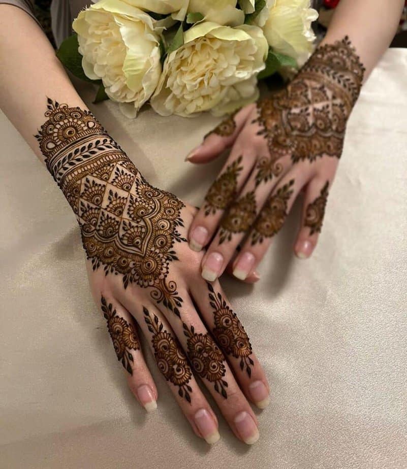 1. Full-hand henna tattoo 