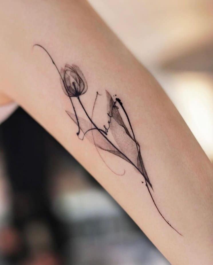 2. Un tatuaggio a tulipano