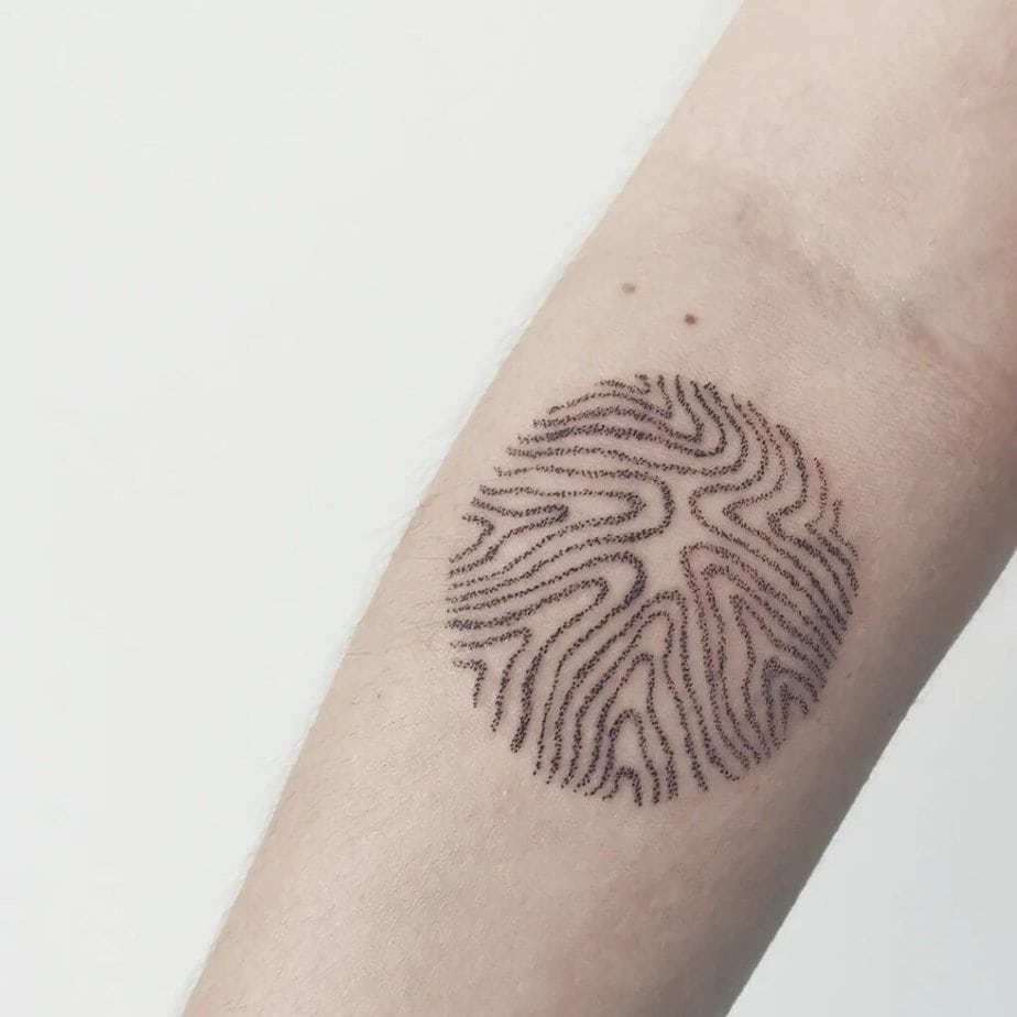 20. Un tatuaggio astratto