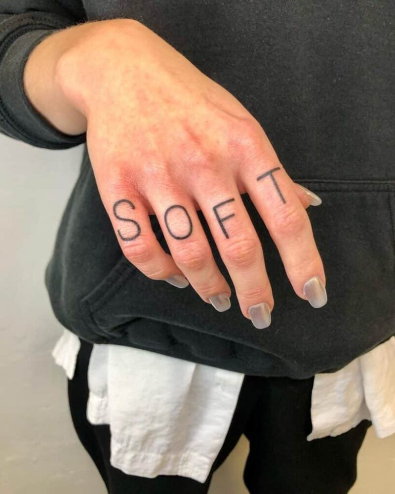 20 attractive finger tattoos with words for tales on skin