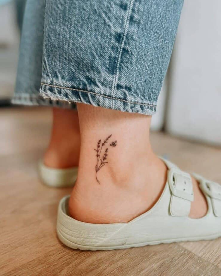 4. A bee tattoo on the ankle 