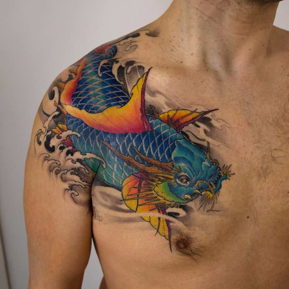 Tatuaggio con drago blu koi