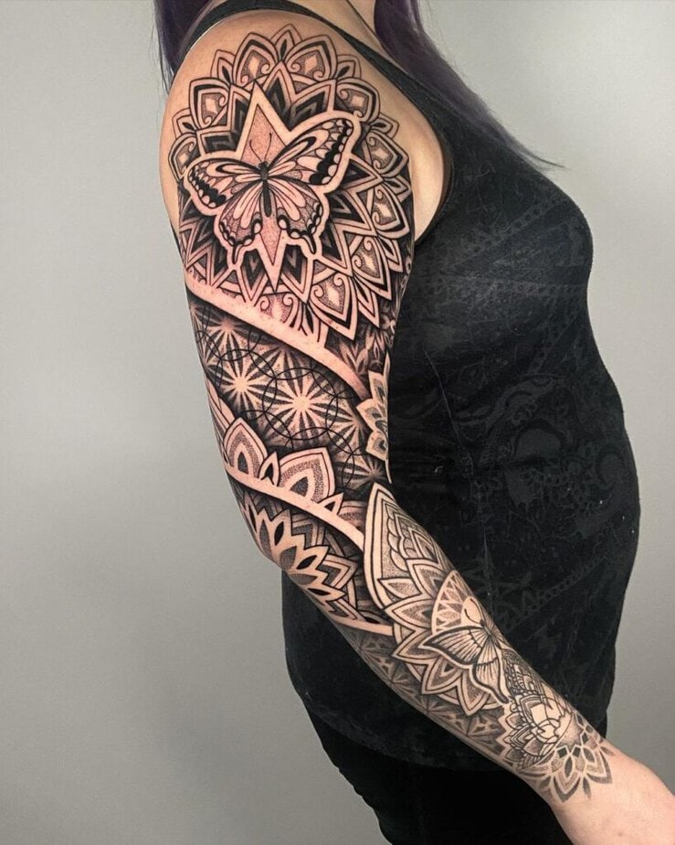 6. Tatuaggio in stile ornamentale