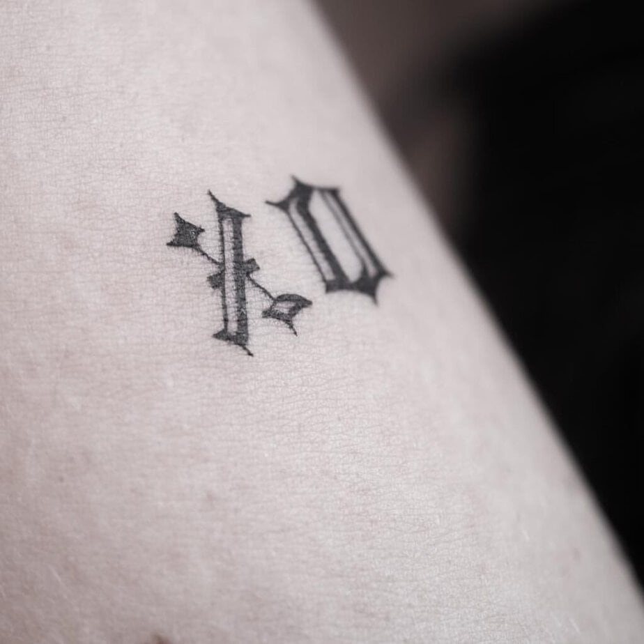 The simple XO tattoo