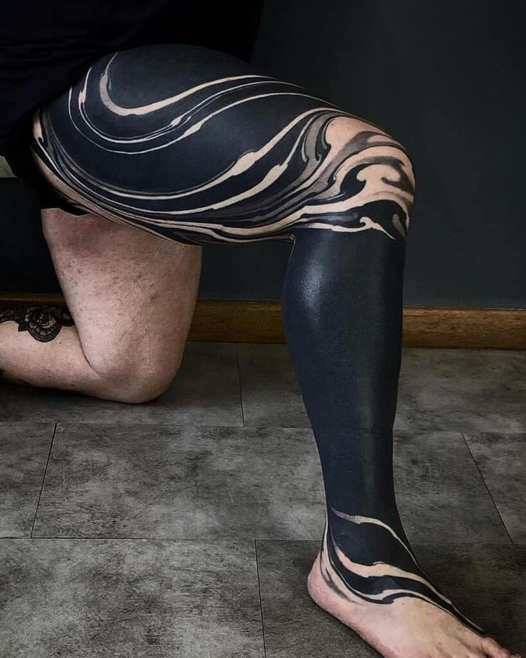 4. A leg sleeve with swirls 