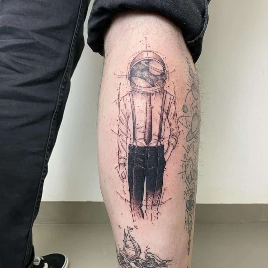 Astronaut tattoos perfect for your leg