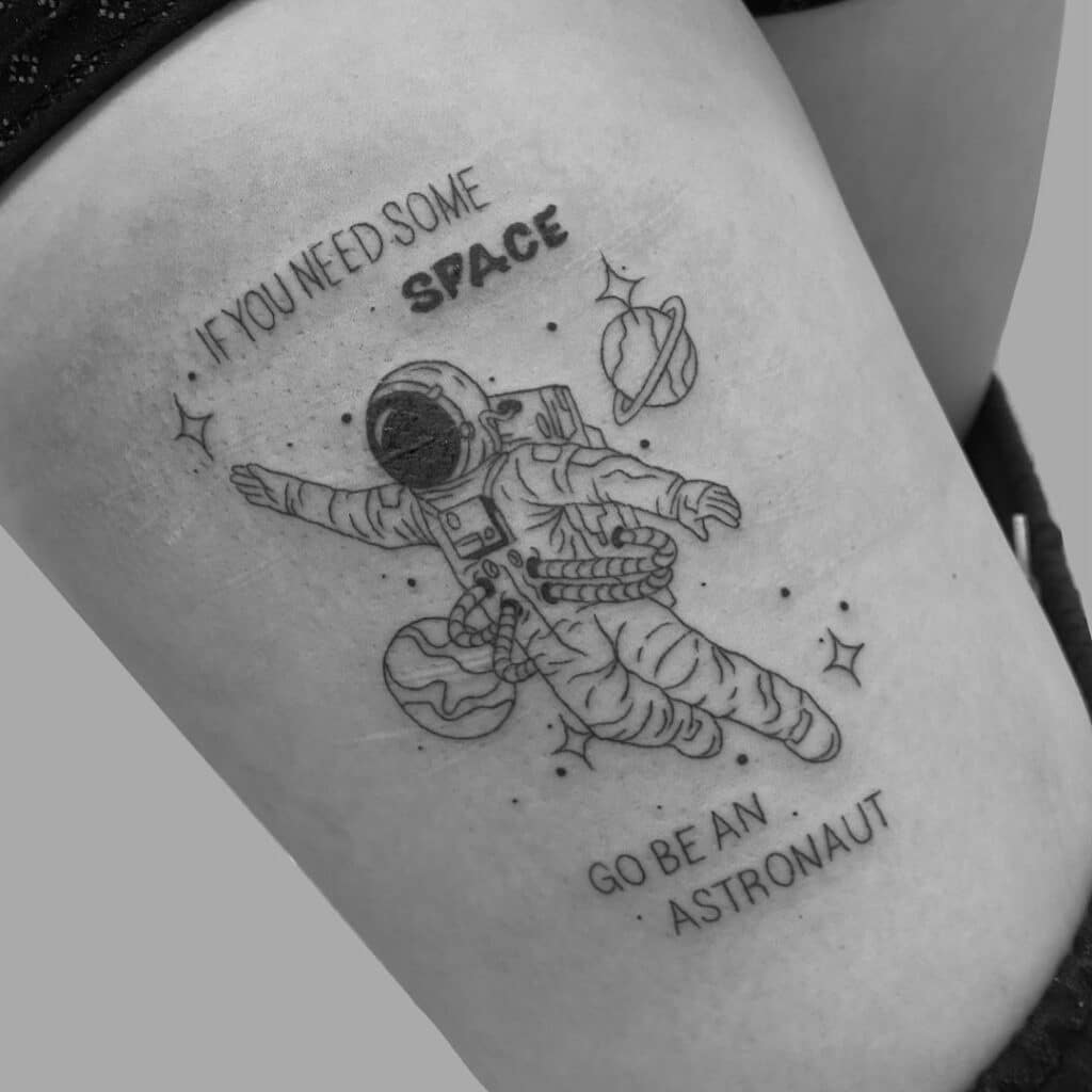 Astronaut tattoos perfect for your leg