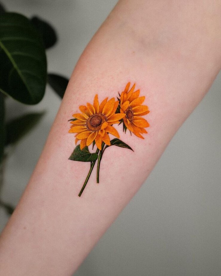 23. A realistic sunflower tattoo 