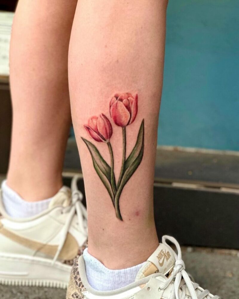 23 incredible tulip tattoos to impress your buds with