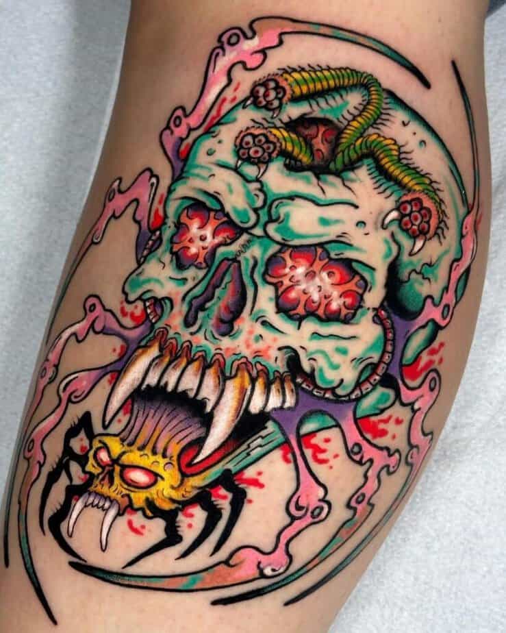 Tatuaggio con teschio a colori