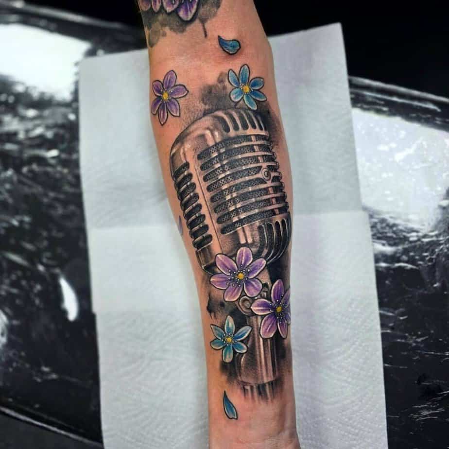 Microphone tattoo with color