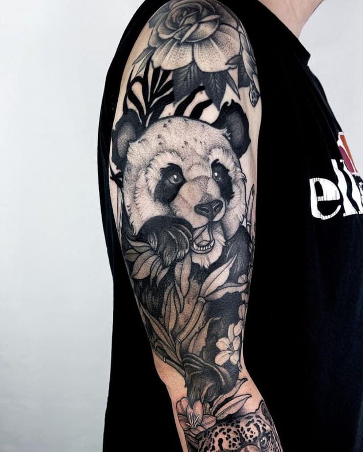 16. Un tatuaggio a forma di panda 