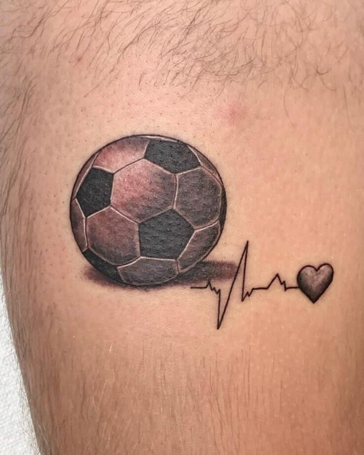 Tatuaggi con palloni da calcio piccoli