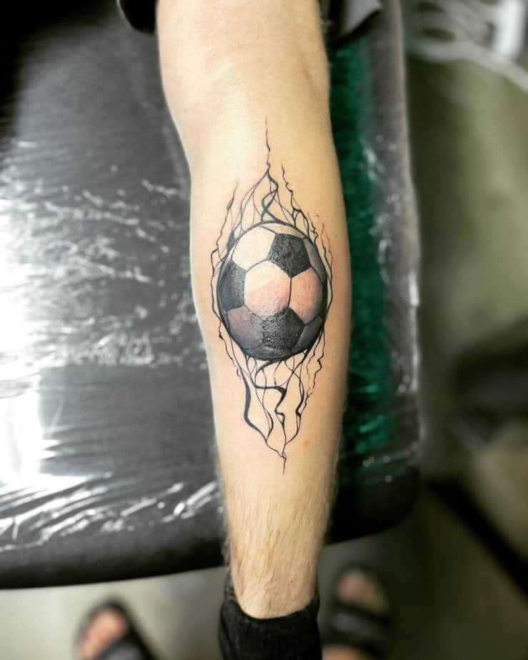 Tatuaggi di palloni da calcio grandi