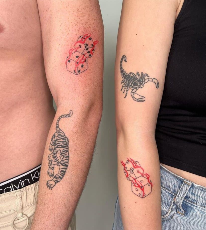 7. Tatuaggi con dadi abbinati 