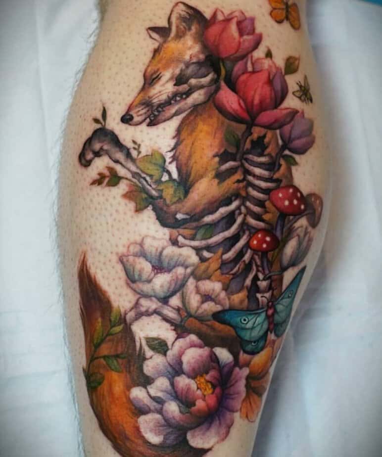 Tatuaggio con volpe rossa