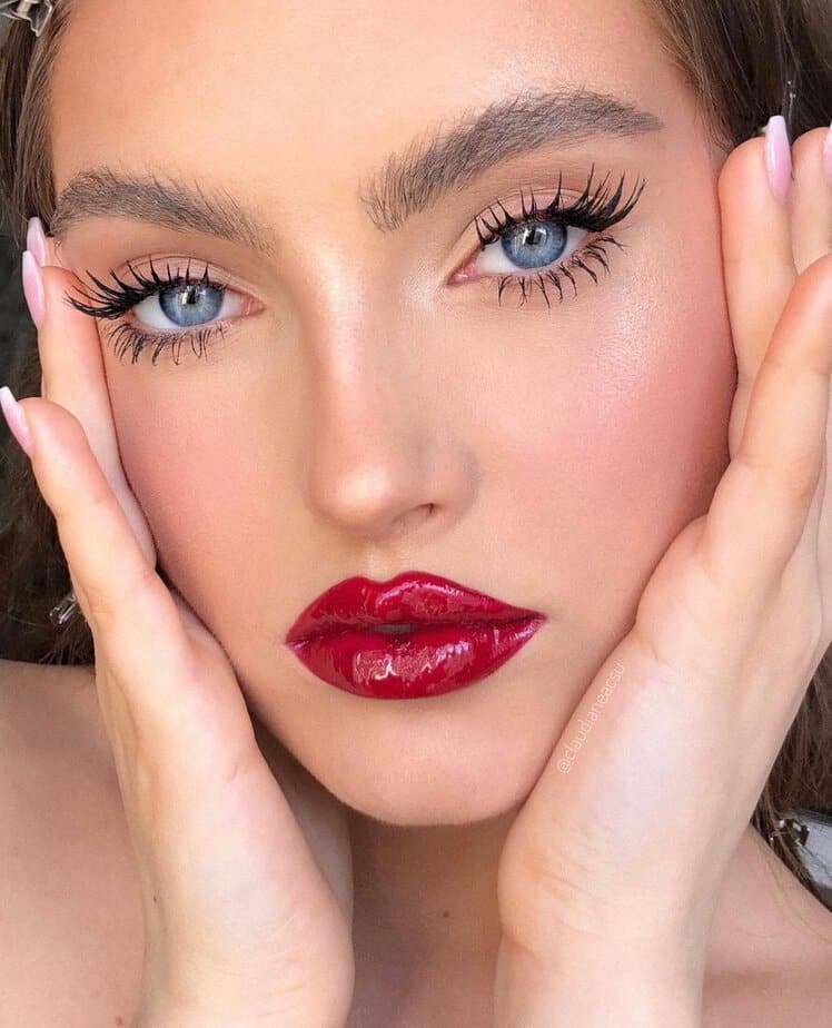 4. High shine red lips for a glossy finish
