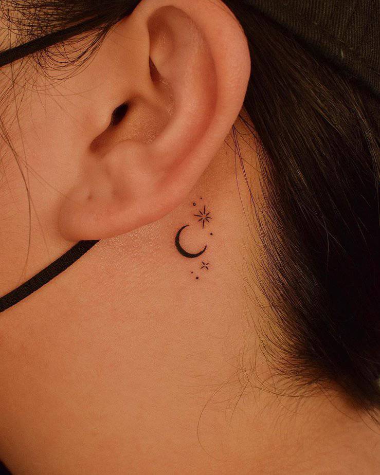 5. A sparkly tattoo behind the ear
