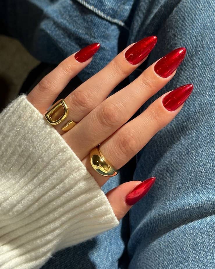 6. Glittering red stiletto nails
