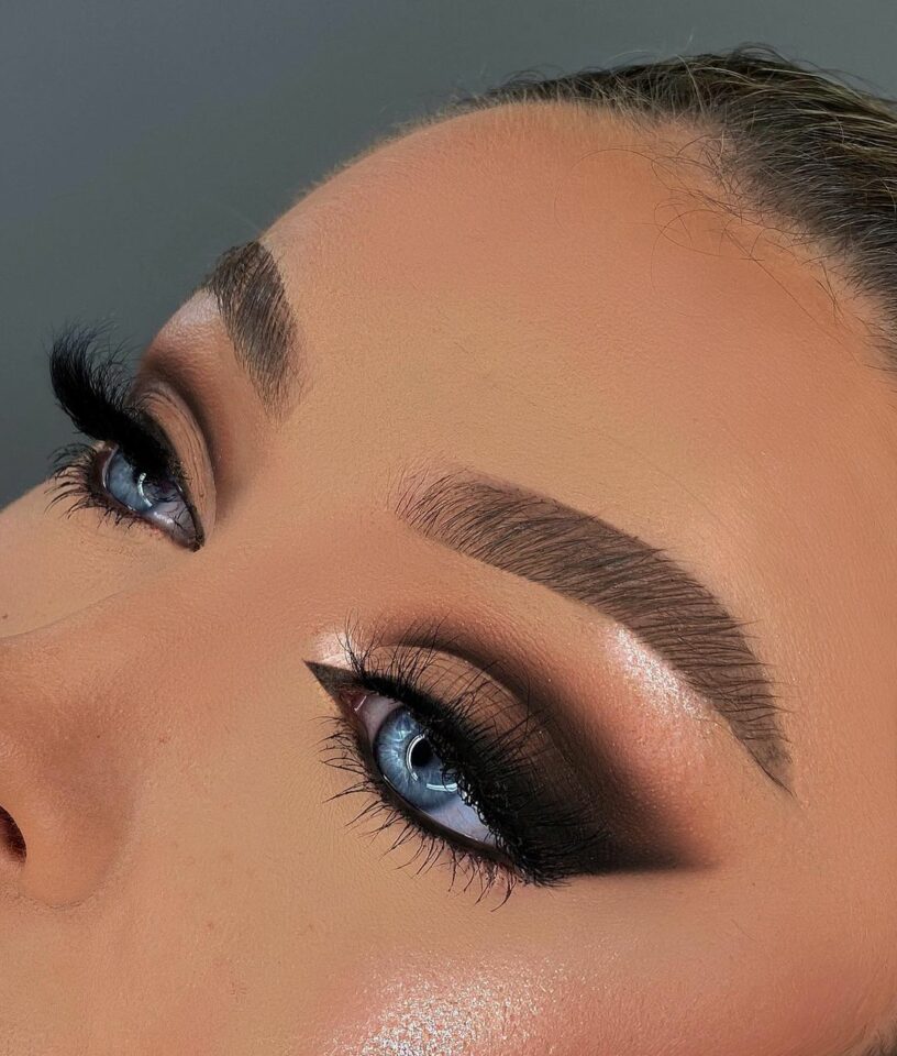 20 Sensational Smokey Eye Makeup Looks For Your Inner Diva