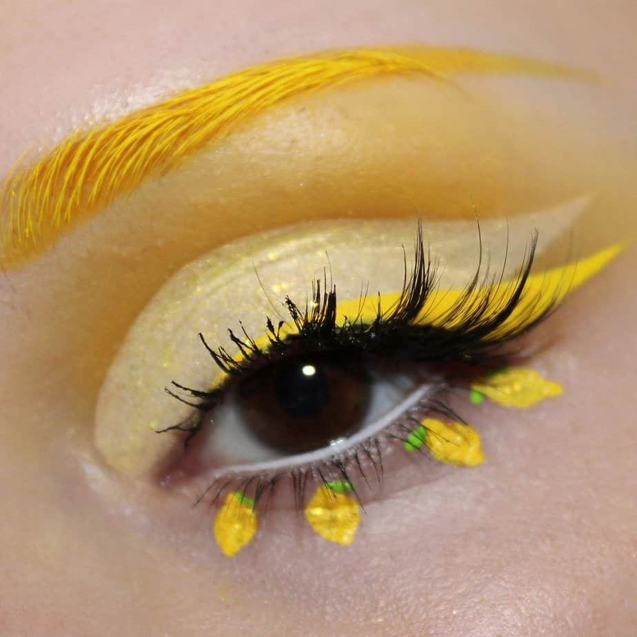20 Yellow Eyeshadow Looks To Bring Sunshine Into Your Look