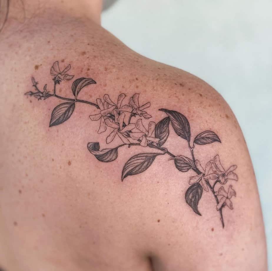 2. A jasmine tattoo on the shoulder
