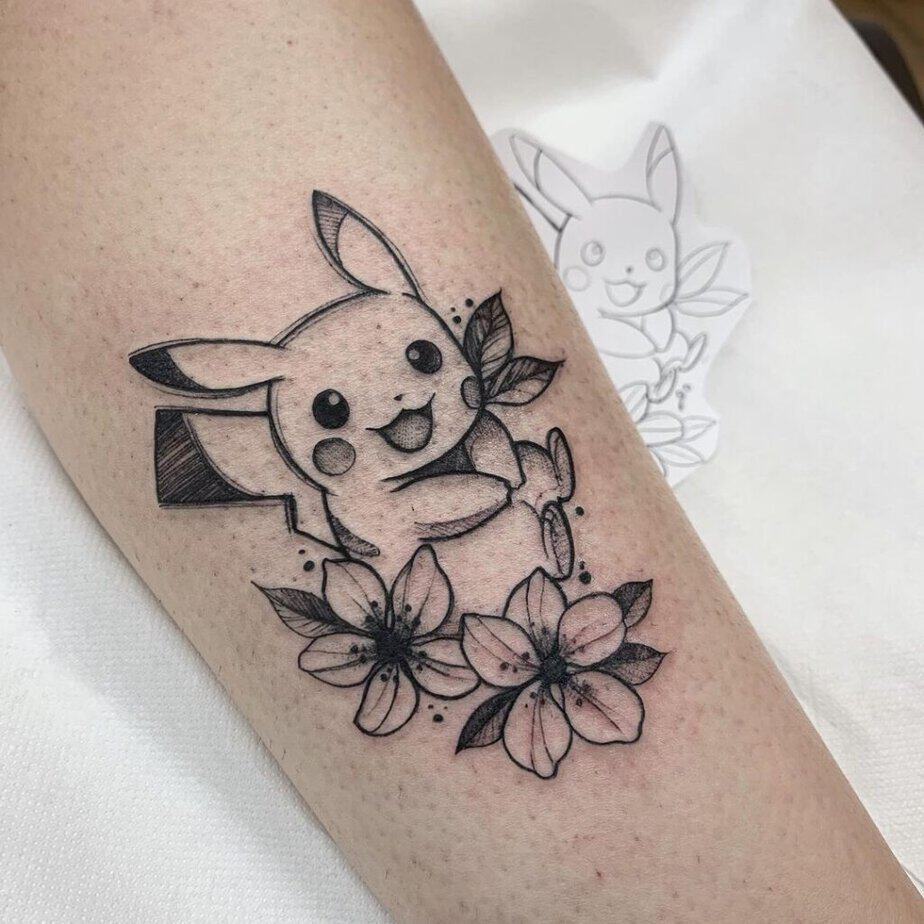 Tatuaggi Pokémon neri e grigi