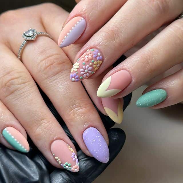 Textured matte nail design