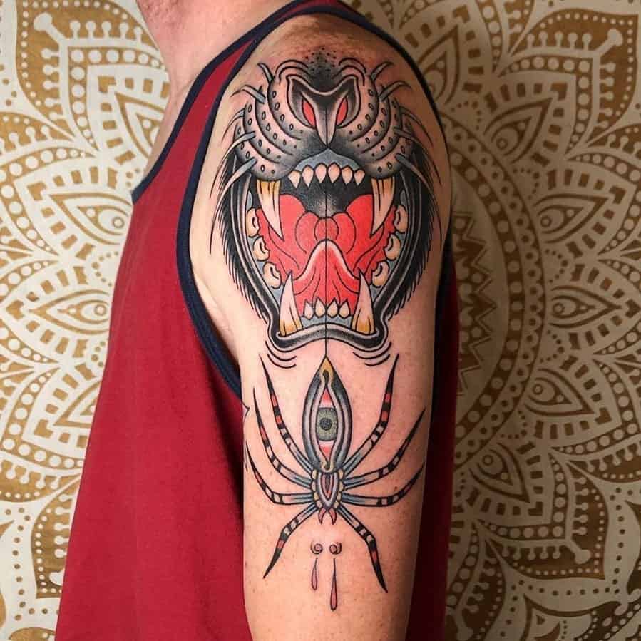 Tatuaggio tradizionale con ragno