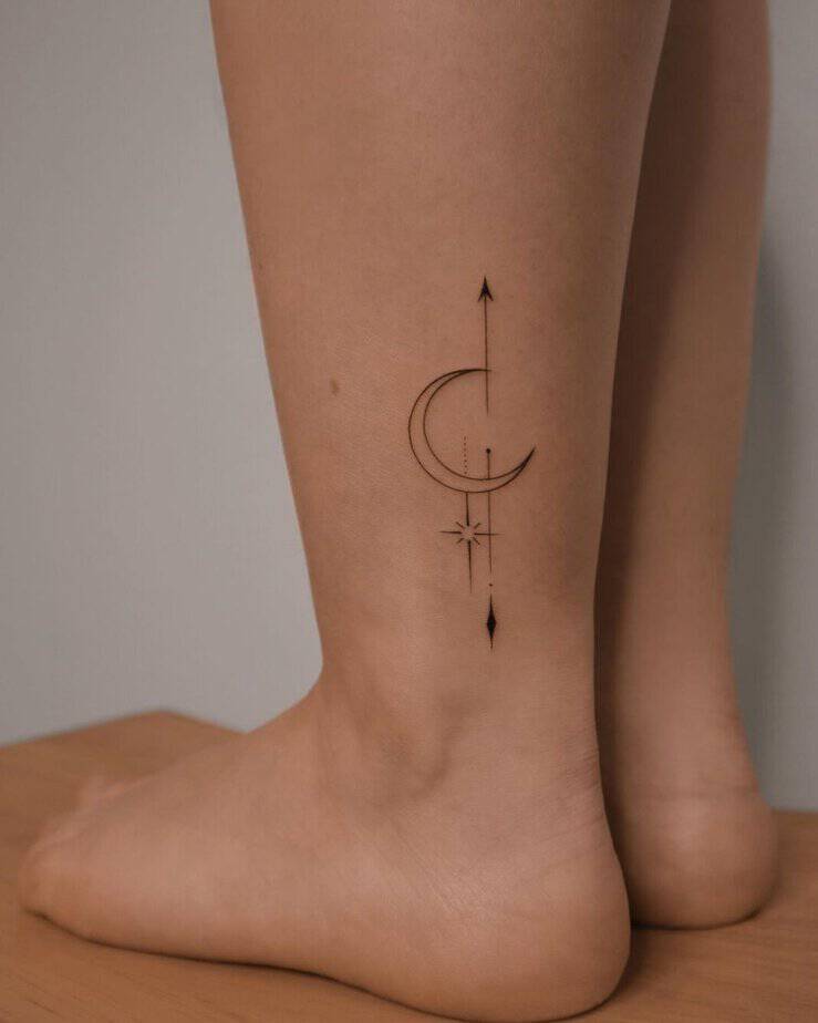 Tatuaggio minimalista con la luna